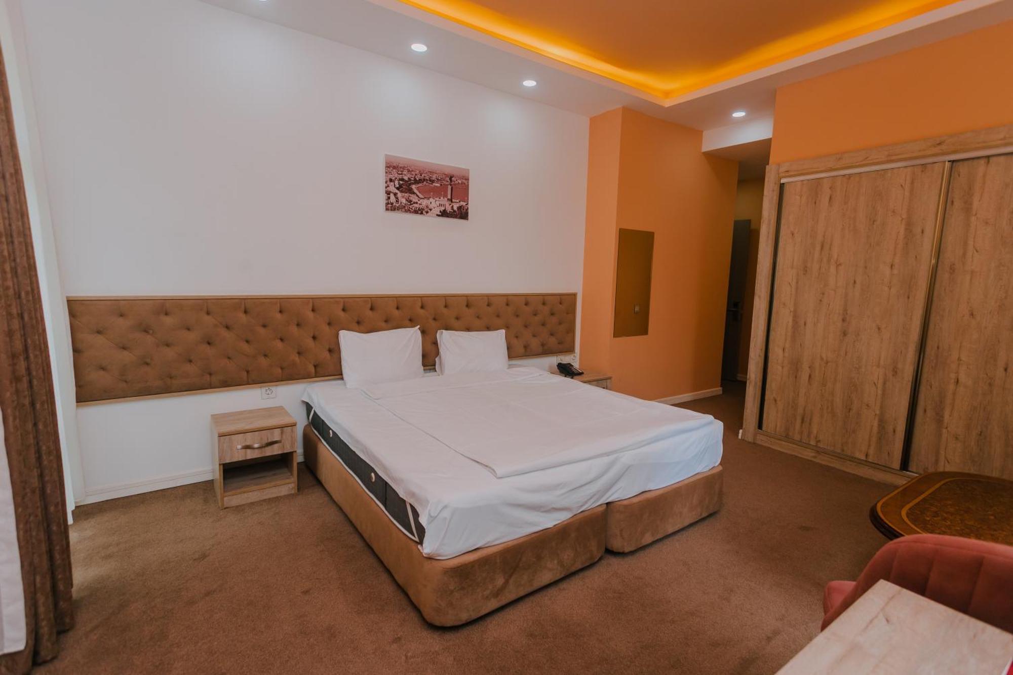 Madina-Zamzam Halal Hotels Group Baku Extérieur photo
